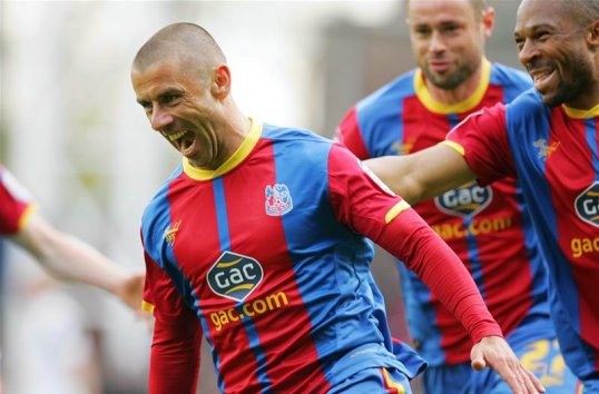 Veteran striker Kevin Phillips is hopeful of securing another year at Crystal Palace.
