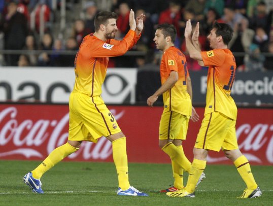Barcelona defender Gerard Piqué has said it is too soon to count Real Madrid out of the Primera League title hunt.