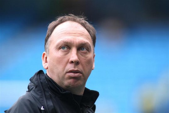 Manchester City's wealthy owners have been urged not to press the panic button at the end of this season.