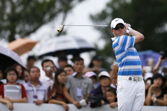 Officials suspended play in the Singapore Open due to bad weather - for the second day running.