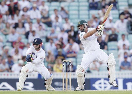South Africa all-rounder Jacques Kallis has become the only fourth cricketer to pass 13,000 career Test runs.
