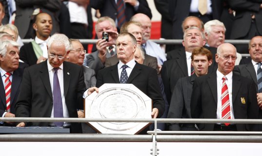 Premier League champions Manchester United and FA Cup winners Wigan Athletic will clash in the FA Community Shield at Wembley on Sunday.