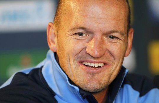 Glasgow Warriors have recruited three hookers to compensate for an absence of a recognised number two due to injury and the Six Nations.