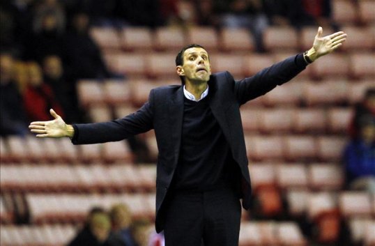 Sunderland manager Gus Poyet will be hoping his side can gain the second home win since he took over at the Stadium of Light when Manchester City come to visit on Sunday.