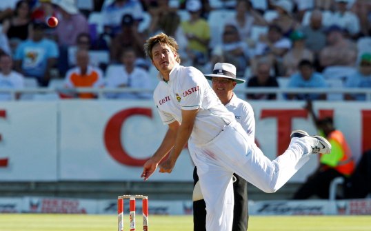 Former South Africa and Warwickshire left-arm spinner Paul Harris has announced his retirement from all forms of cricket at the end of the season.