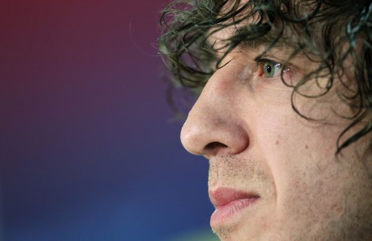Barcelona captain Carles Puyol will be out for six weeks after injuring his knee in the first half of the 4-1 victory against Getafe last night.