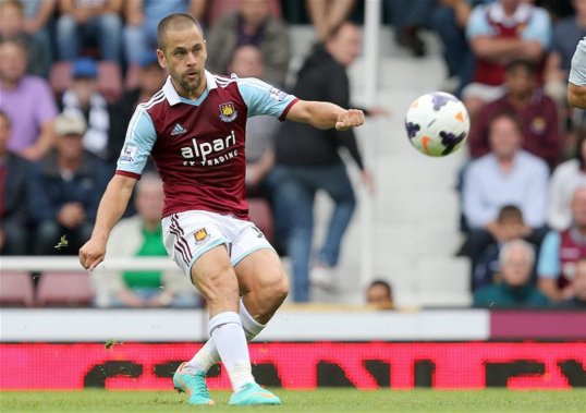 Queens Park Rangers manager Harry Redknapp is tracking the situation surrounding his former West Ham favourite, Joe Cole.