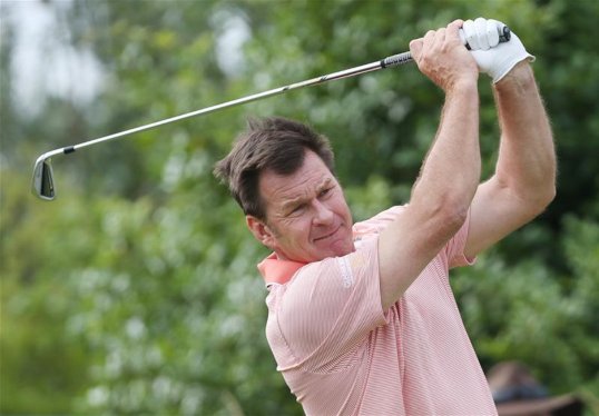 Nick Faldo has pulled out of the Champions Tour debut at the SAS Championship due to an arm injury.
