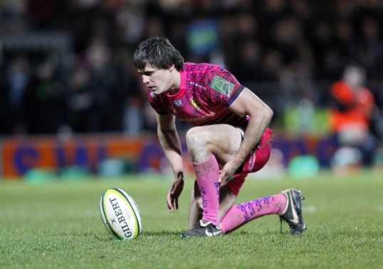 Worcester Warriors have signed Argentina international fly-half Ignacio Mieres from Exeter Chiefs.