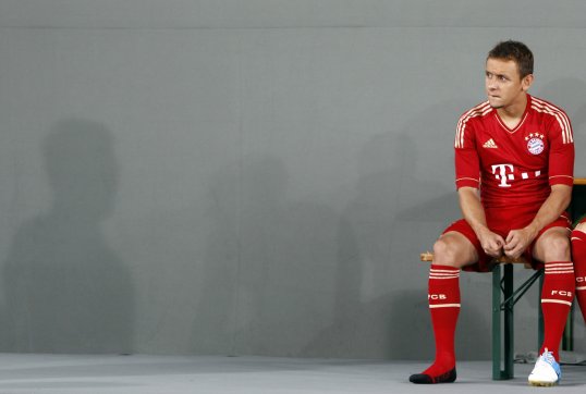 Bayern Munich full-back Rafinha has denied suggestions he is set to return to Schalke 04 at the end of this season.