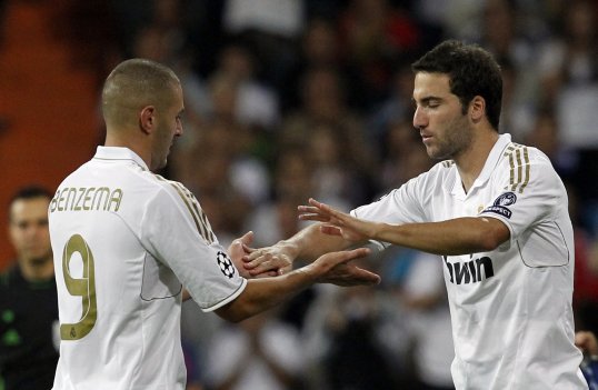 Real Madrid youngster Alvaro Morata has described his team-mates Gonzalo Higuain and Karim Benzema as the best attackers in the world.