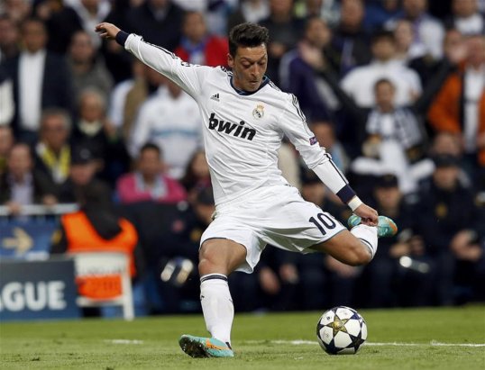 The former Real Madrid coach Jose Mourinho, currently the boss of Chelsea, has rated Arsenal's former Los Blancos midfielder Mesut Ozil as “the best number 10 in the world”.