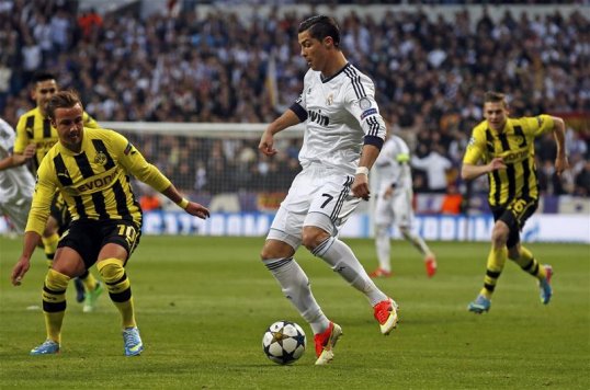 Real Madrid are drawing 0-0 with Borussia Dortmund at half-time in their Champions League semi-final second-leg encounter at the Bernabeu.