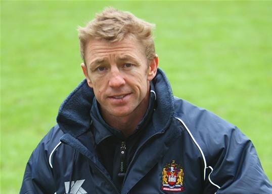 Sale Sharks have appointed Connacht and Ireland defence coach Mike Forshaw to their coaching team from next season.