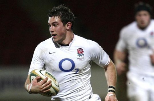 Sale Sharks have signed Leicester Tigers centre Andy Forsyth for the 2013-14 season as part of a trio of key signings for the club.