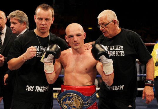 European light-welterweight champion Gavin Rees’ trainer Gary Lockett believes his charge’s experience will allow him to beat Adrien Broner on Saturday night.
