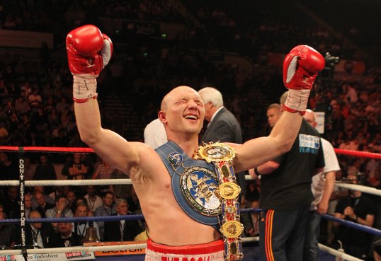 Welsh lightweight Gavin Rees is relishing the chance to fulfil his dream and fight to become a two-weight champion.