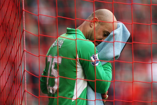 José Reina faces a late fitness test ahead of Liverpool's clash with Reading.