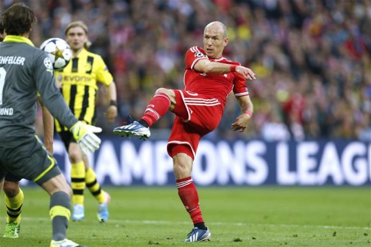David Alaba has praised his Bayern Munich teammate Arjen Robben saying he deserves his recent credit.