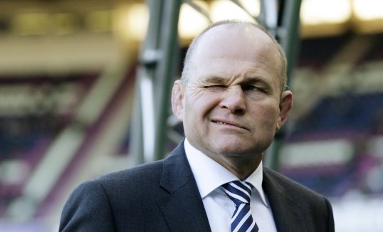 Andy Robinson has resigned as Scotland’s head coach after a crushing defeat by Tonga.