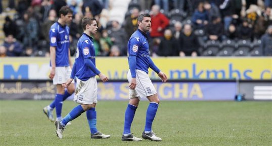 Former Watford defender Paul Robinson has told his old club to stop play acting if they want to win promotion this season.