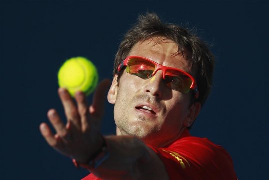 Spain’s Tommy Robredo will face second-seeded Kevin Anderson in the final of the Grand Prix Hassan II in Casablanca, Morocco after both made it through their semi-final clashes.