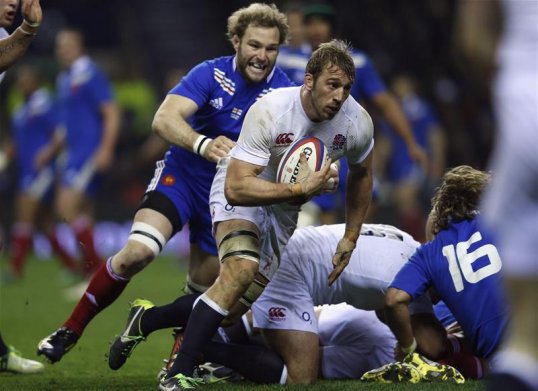 Chris Robshaw will be the main contender to lead the British and Irish Lions if he wins the Grand Slam, according to former England rugby captain Mike Tindall.