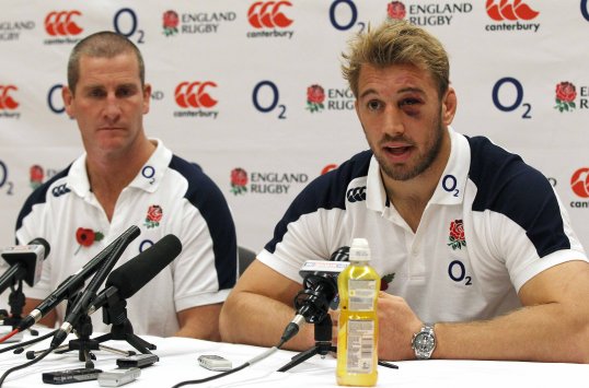 Harlequins flanker Chris Robshaw has been named England captain for the forthcoming autumn internationals.