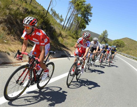 Spanish rider Joaquin Rodríguez has said he will leave the Katusha squad if the UCI does not retract its decision to reject the Russian outfit's application for the 2013 World Tour.
