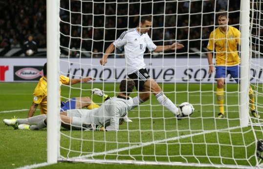 Former Brazil international Ronaldo has said he has a minor worry that Germany striker Miroslav Klose could break his World Cup goal scoring record.