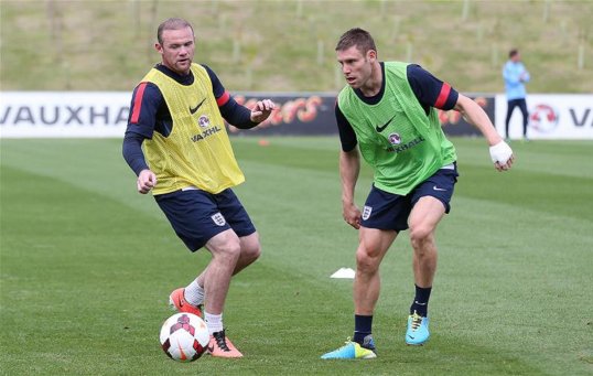 Wayne Rooney is set to heap a big selection embarrassment on Manchester United manager David Moyes if he makes his expected international appearance against Scotland on Wednesday.
