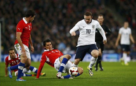 Chelsea winger Andre Schurrle has suggested Manchester United and England striker Wayne Rooney is not good enough to get in the Germany team.