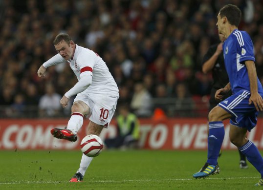 England striker Wayne Rooney has admitted he wants to become captain on a permanent basis.