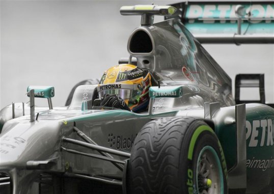 Nico Rosberg has opened up a one and a half second gap over his Mercedes teammate Lewis Hamilton at the Monaco Grand Prix.