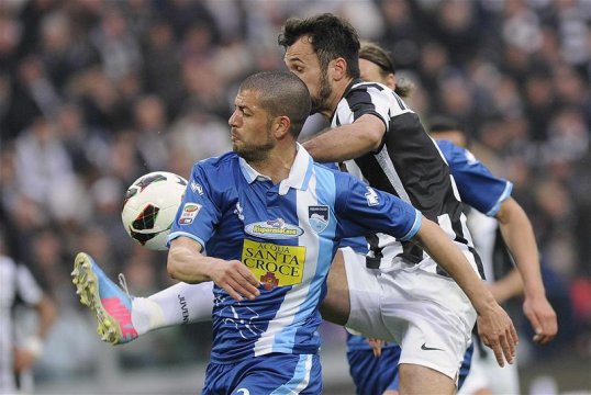 A leading Russian fishing company is in talks to take over Serie A strugglers Pescara, as directors at the club look to rebuild for next season.