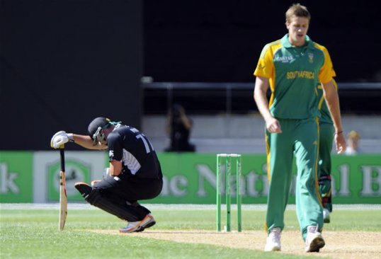 New Zealand batsman Jesse Ryder has been banned for six-months after he failed a drugs test.