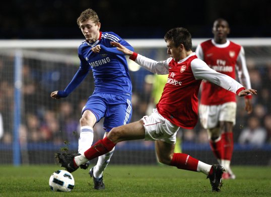 Millwall have signed Chelsea midfielder George Saville on loan for the rest of the season.