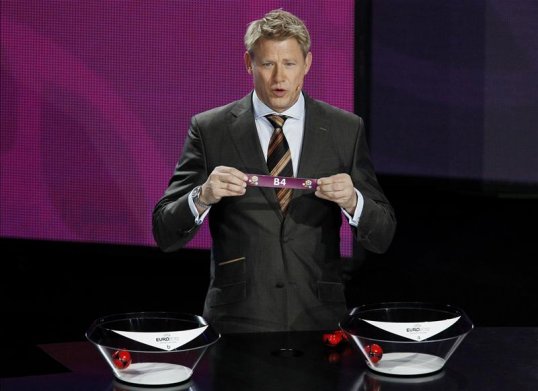 Ex-Denmark goalkeeper Peter Schmeichel will visit Tehran, the Danish embassy in Iran has confirmed.