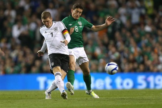 Germany midfielder Bastian Schweinsteiger has defended manager Joachim Löw after his squad selection for the national side has come under scrutiny.