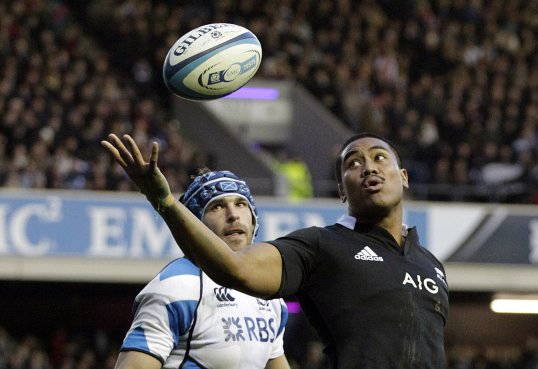 New Zealand cruised to victory as they broke the 50 point barrier with six trys despite a dogged Scotland digging deep at Murrayfield.