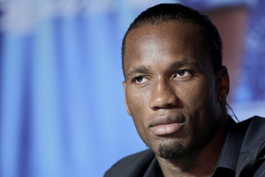 Didier Drogba wasted no time announcing his arrival in Turkey – as he netted the opening goal in Galatasaray’s 2-1 win at Akhisar Belediye on Friday night.