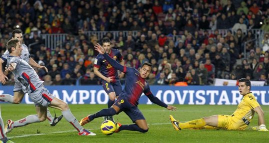 Barcelona forward Alexis Sánchez has revealed that his failure in front of goal with the Catalan giants is making him nervous.