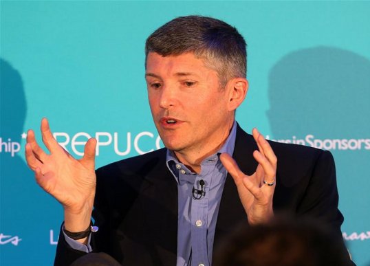Mercedes Formula 1 team have confirmed that chief executive Nick Fry will step down in the latest personnel change to the side in the past several months.