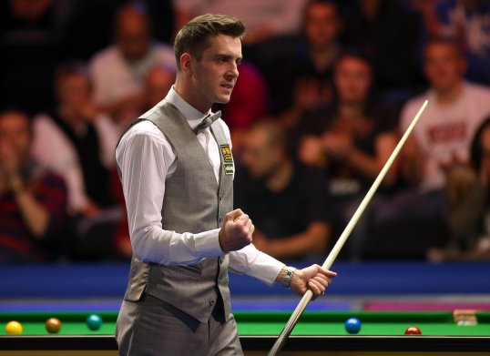 Snooker world number two Mark Selby has admitted he needs to relax if he is going to return to the top of the world rankings.
