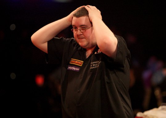 Daryl Fitton tonight knocked top seed Stephen Bunting out of the BDO World Professional Darts Championships.