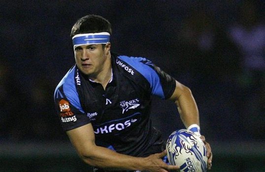 London Irish have signed back pair Eamonn Sheridan and Fergus Mulchrone from Championship side Rotherham Titans on two year deals from next season.