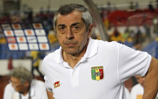 Former France international Alain Giresse has seen off competition from four other bosses to be appointed as the new manager of Senegal.