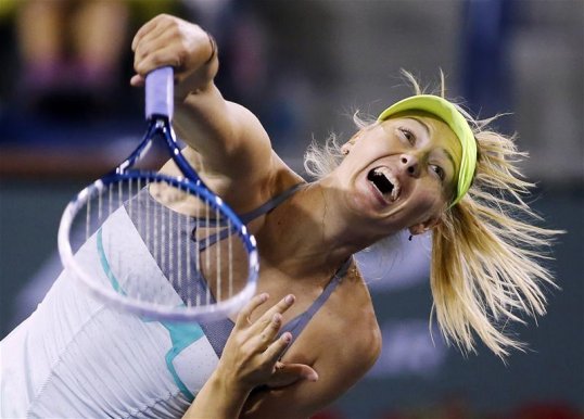 World number three Maria Sharapova secured a place in the semi-finals with a 7-6 6-2 victory over Italian Sara Errani at Indian Wells.