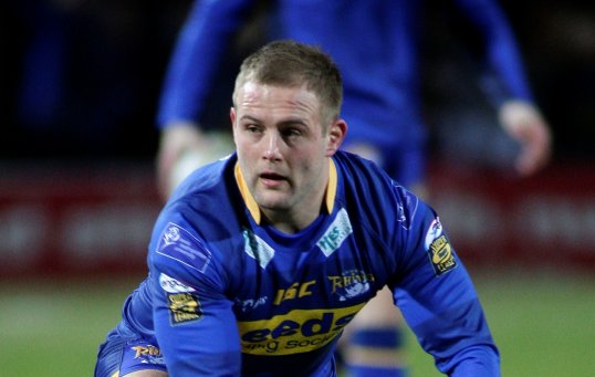 Wakefield Trinity Wildcats have signed Leeds Rhinos prop Brad Singleton on a two-month loan deal.