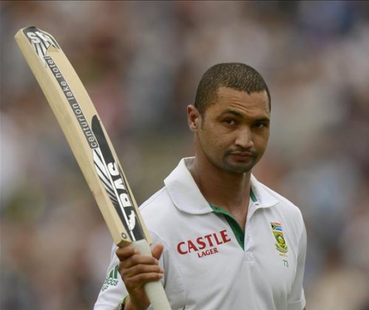 Somerset are confident of signing a “top quality” international as a cover for Alviro Petersen after the South African was called up for the Champions Trophy.